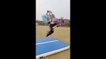 The image shows Parul Arora doing a backflip while wearing a saree.(Instagram/@parul_cutearora) The image shows Parul Arora doing a backflip while wearing a saree.(Instagram/@parul_cutearora)