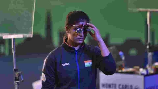 Indian shooter Manu Bhaker(Burhaan Kinu/HT PHOTO)