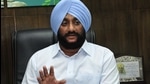 Big blow to Akali Dal as former Mohali mayor’s group decides to go independent in MC polls Big blow to Akali Dal as former Mohali mayor’s group decides to go independent in MC polls