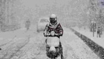 Many areas in Jammu and Kashmir and Himachal witnessed fresh snowfall. Kashmir’s links with the rest of the country were snapped as the arterial Jammu-Srinagar National Highway was closed due to the accumulation of snow around Jawahar Tunnel in the Qazigund area. (Waseem Andrabi / HT Photo) Many areas in Jammu and Kashmir and Himachal witnessed fresh snowfall. Kashmir’s links with the rest of the country were snapped as the arterial Jammu-Srinagar National Highway was closed due to the accumulation of snow around Jawahar Tunnel in the Qazigund area. (Waseem Andrabi / HT Photo)