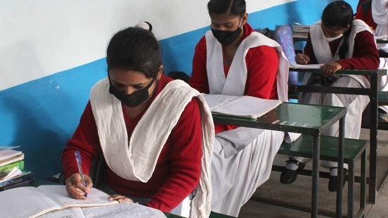 Schools for classes 10 and 12 and colleges for final year graduation and post-graduation students reopened in Gujarat on Monday. (HT file) Schools for classes 10 and 12 and colleges for final year graduation and post-graduation students reopened in Gujarat on Monday. (HT file)