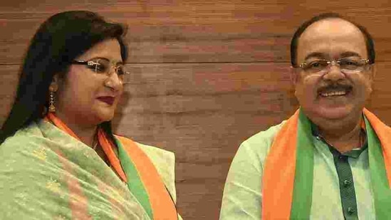 Former Kolkata mayor Sovan Chatterjee and his associate Baisakhi Banerjee. (PTI File) Former Kolkata mayor Sovan Chatterjee and his associate Baisakhi Banerjee. (PTI File)