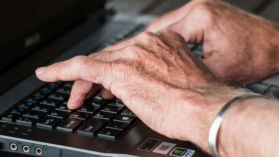 Hundreds of cancer patients have benefitted from using computer algorithms to manage their symptoms and improve their wellbeing in a unique UK trial.(Yahoo) Hundreds of cancer patients have benefitted from using computer algorithms to manage their symptoms and improve their wellbeing in a unique UK trial.(Yahoo)