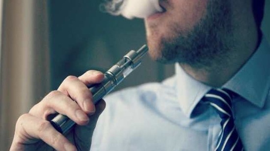 Starting tobacco products, including e-cigarettes, before the age of 18 is a major risk factor for people becoming daily cigarette smokers, suggests a new study.(Yahoo)