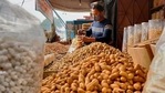 Vendors in DCM Road, Kishan Ganj market sells more than four types of groundnut and 10 varieties of chikki at much affordable prices.(Shivam Saxena/HT ) Vendors in DCM Road, Kishan Ganj market sells more than four types of groundnut and 10 varieties of chikki at much affordable prices.(Shivam Saxena/HT )