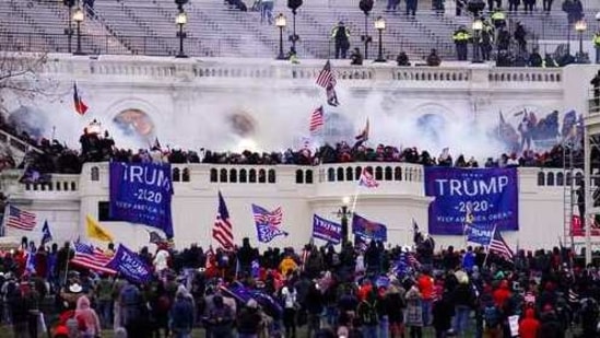 Violent protesters, loyal to President Donald Trump, storming the Capitol, in Washington(AP Photo ) Violent protesters, loyal to President Donald Trump, storming the Capitol, in Washington(AP Photo )