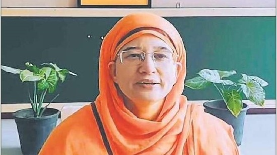 The result announcement event started with the welcome address of host school principal Pravrajika Jnanaprana.(HT) The result announcement event started with the welcome address of host school principal Pravrajika Jnanaprana.(HT)