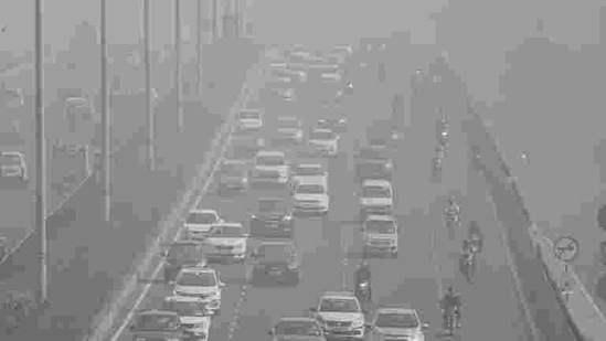 Gurugram: Vehicles ply on roads, amid hazy weather conditions, in Gurugram, Saturday, Oct. 31, 2020. The concentration of major air pollutants PM 2.5 and PM 10 are high in the five immediate neighbours of Delhi including Gurugram, according to the air quality index (AQI) maintained by the Central Pollution Control Board (CPCB). (PTI Photo)(PTI31-10-2020_000070A)(PTI)
