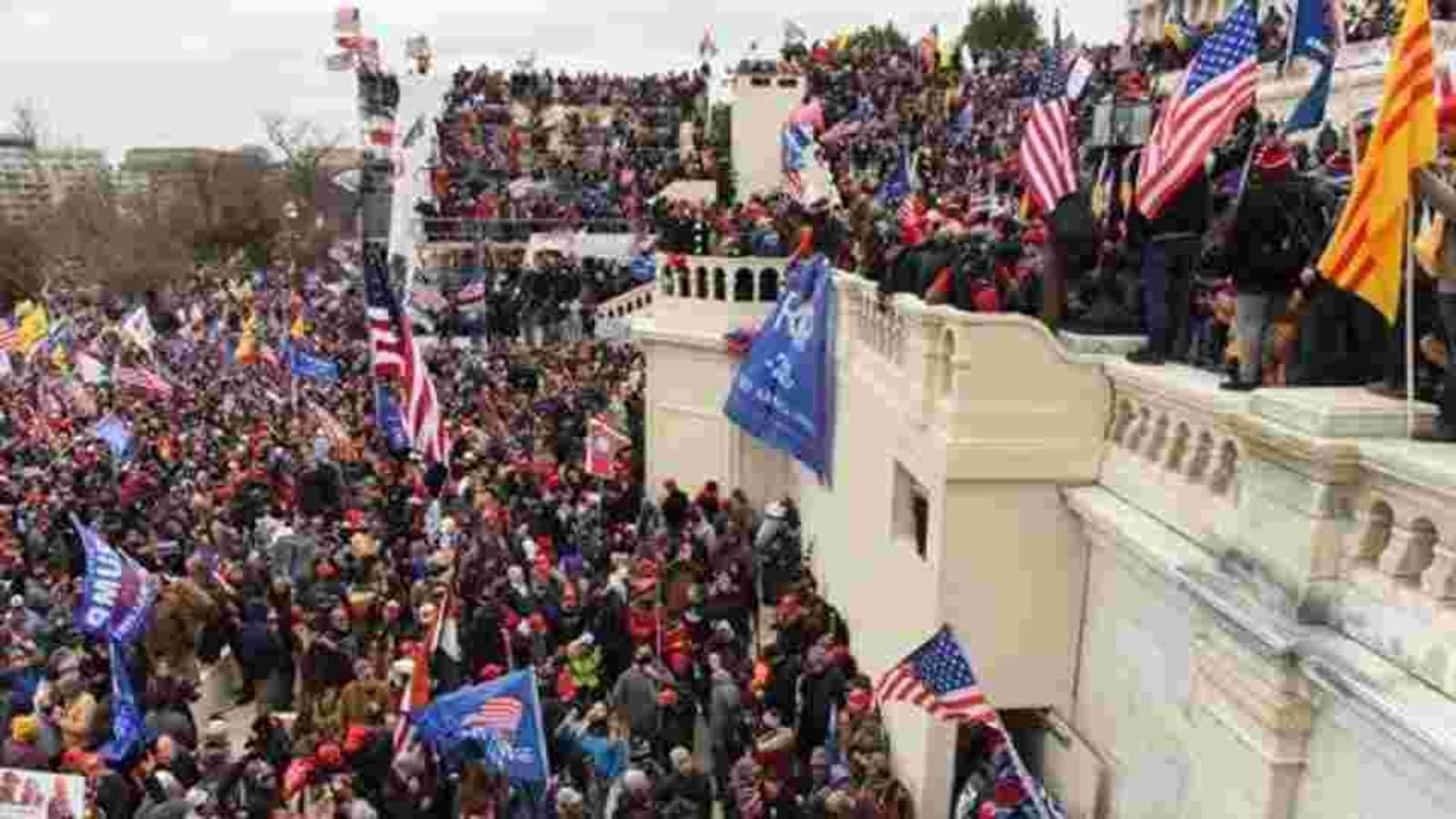 US House convenes to impeach Donald Trump for his role in Capitol assault