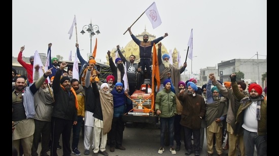 The British Raj responded as it did in Champaran 104 years ago. Swaraj must do likewise and enter its 75th year with the glow of the health and happiness of farmers on its forehead. This is its “indigo moment”. (Sameer Sehgal/HTPhoto) The British Raj responded as it did in Champaran 104 years ago. Swaraj must do likewise and enter its 75th year with the glow of the health and happiness of farmers on its forehead. This is its “indigo moment”. (Sameer Sehgal/HTPhoto)