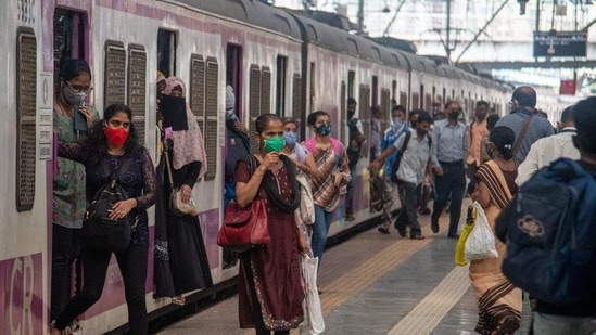 After its initial shutdown in March 2020 due to the Covid-19 pandemic, the suburban train services have been partially resumed.(HT Photo)
