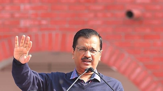 Kejriwal said, “There are a lot of people who would not be able to afford the vaccine. I had appealed to the Centre to provide free vaccine to all the people of the country… If the Centre doesn’t do it, the Delhi government will provide free vaccine to all the residents of Delhi.”(Raj K Raj/HT PHOTO) Kejriwal said, “There are a lot of people who would not be able to afford the vaccine. I had appealed to the Centre to provide free vaccine to all the people of the country… If the Centre doesn’t do it, the Delhi government will provide free vaccine to all the residents of Delhi.”(Raj K Raj/HT PHOTO)