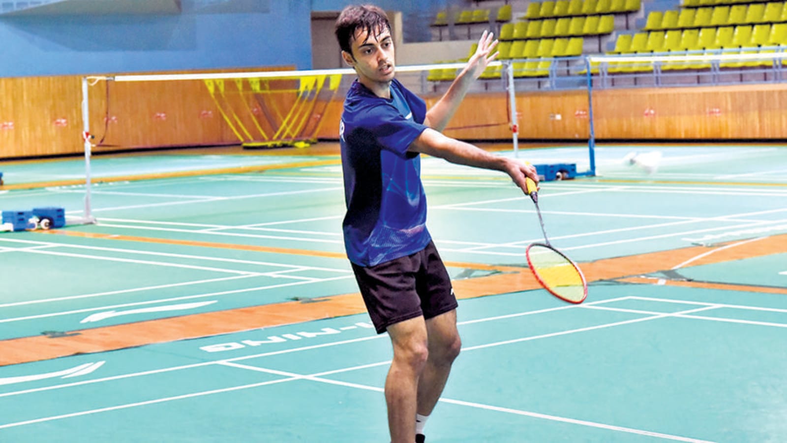 Extracurricular' star turns into badminton player in new series