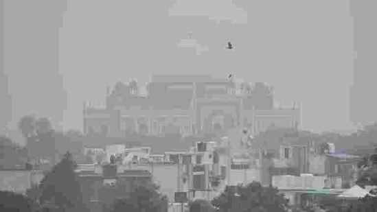 The weather stations at Lodhi Road and Ridge recorded a minimum of 2.4 and 3.6 degrees Celsius, respectively. The weather stations at Lodhi Road and Ridge recorded a minimum of 2.4 and 3.6 degrees Celsius, respectively.