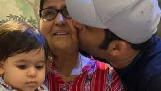 Kapil Sharma with his mother and daughter Anayra.