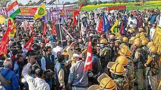 Delhi’s borders with Haryana and Uttar Pradesh continued to remain closed at several points(AFP) Delhi’s borders with Haryana and Uttar Pradesh continued to remain closed at several points