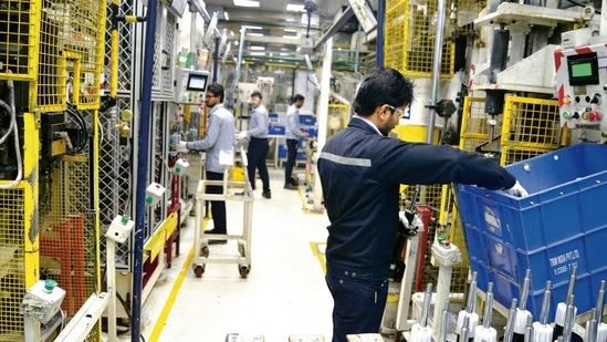 Fitch said India's coronavirus-induced recession has been among the most severe in the world, amid a stringent lockdown and limited direct fiscal support.(HT Photos) Fitch said India's coronavirus-induced recession has been among the most severe in the world, amid a stringent lockdown and limited direct fiscal support.(HT Photos)
