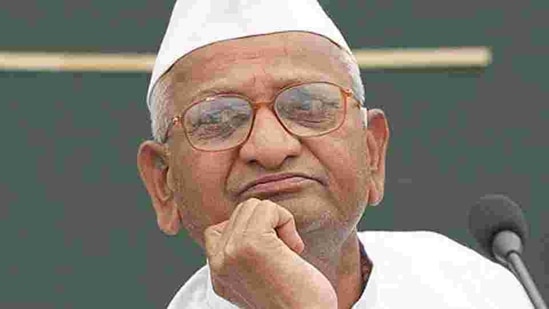 Anna Hazare mentioned that he will go on a hunger strike in January end. (HT Archive) Anna Hazare mentioned that he will go on a hunger strike in January end. (HT Archive)