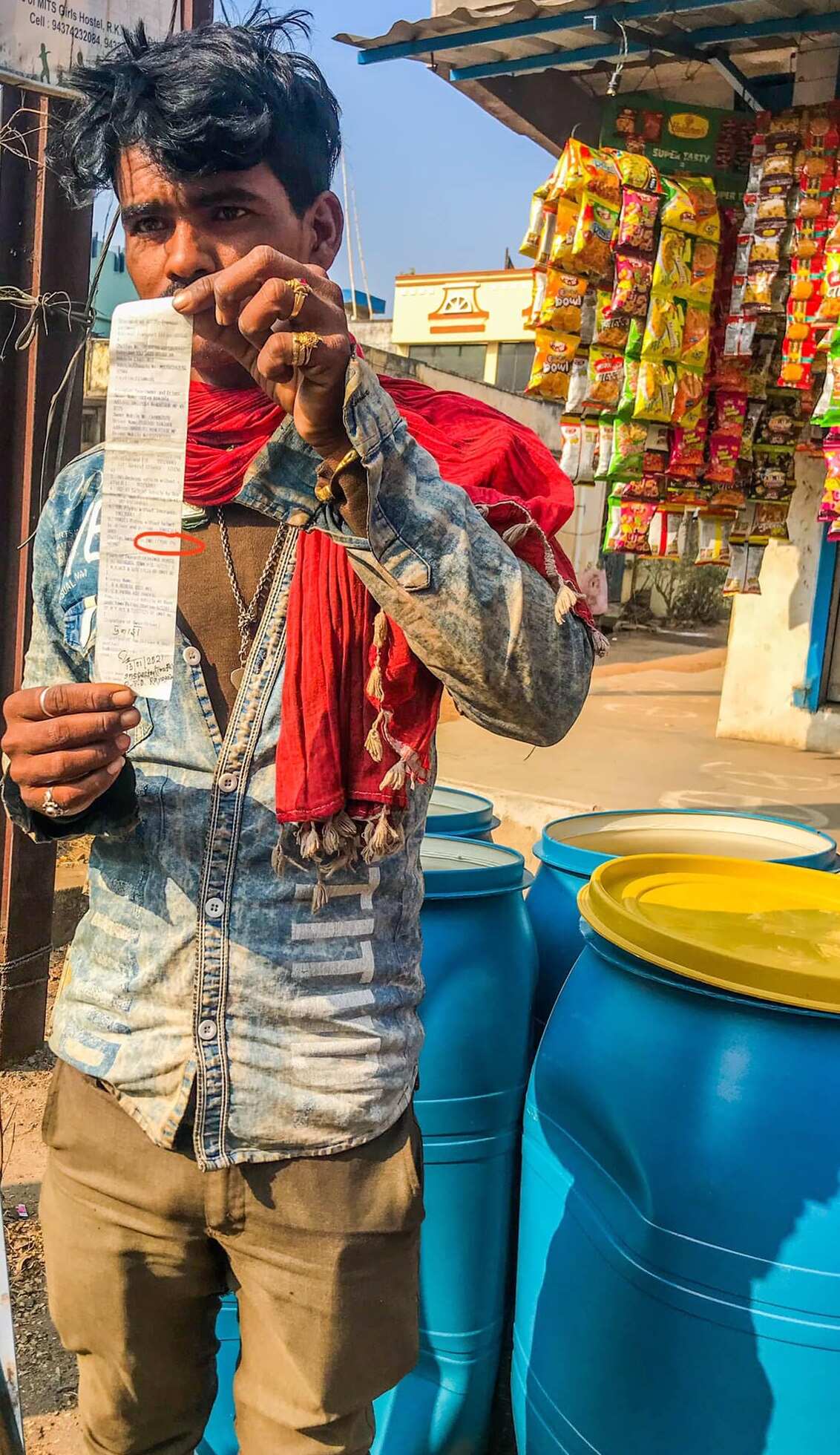 The man with the fine receipt. (HT Photo ) The man with the fine receipt. (HT Photo )
