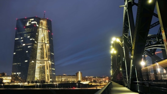 The headquarters of European Central Bank (ECB) is photographed as the spread of the coronavirus disease (COVID-19) continues during an extended lockdown in Frankfurt, Germany, January 14, 2021.  REUTERS/Kai Pfaffenbach (REUTERS)
