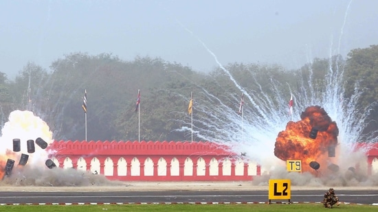 “The drones executed an array of artificial intelligence (AI)-enabled simulated offensive missions and close support tasks during the parade,” the army said in a statement. “The drones executed an array of artificial intelligence (AI)-enabled simulated offensive missions and close support tasks during the parade,” the army said in a statement.