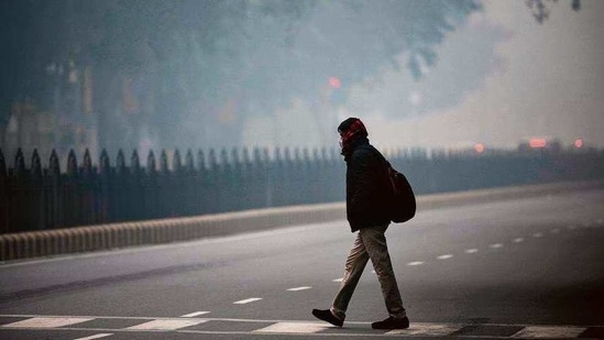 The Central Pollution Control Board (CPCB) recordings showed the overall air quality index (AQI) in the Capital at 460, deteriorating from Thursday’s 429 The Central Pollution Control Board (CPCB) recordings showed the overall air quality index (AQI) in the Capital at 460, deteriorating from Thursday’s 429