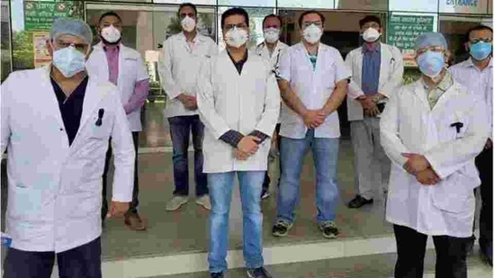 A total of 8651 vaccinators have been trained from among auxiliary nurse midwife (ANM) staff in Assam and they would be supervised by 1300 doctors. (HT FILE PHOTO) (Image used for representation).
