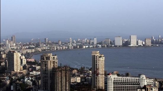 Day and night also turned pleasant on Friday as temperatures dropped significantly in the city providing relief from week-long heat conditions. (HT Photo) Day and night also turned pleasant on Friday as temperatures dropped significantly in the city providing relief from week-long heat conditions. (HT Photo)