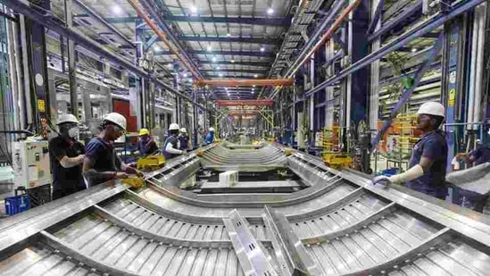 Weaker domestic firms have been the biggest beneficiaries of unprecedented fiscal stimulus and record-low benchmark interest rates delivered by the central bank to support Asia’s third-biggest economy.(Bloomberg) Weaker domestic firms have been the biggest beneficiaries of unprecedented fiscal stimulus and record-low benchmark interest rates delivered by the central bank to support Asia’s third-biggest economy.(Bloomberg)