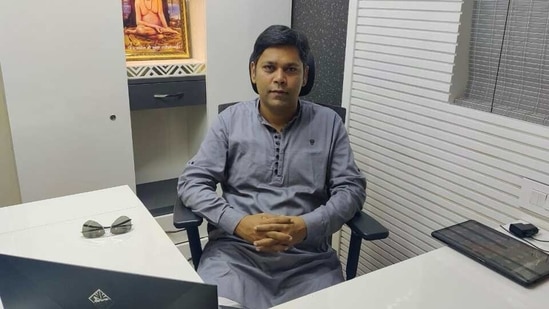 Shri Kuldeep Nikam Shri Kuldeep Nikam