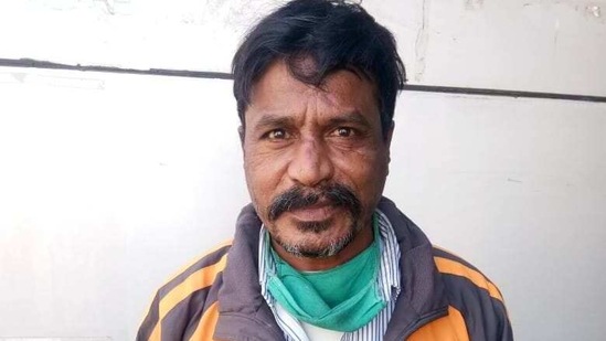 Yadav assured his family that since PM Narendra Modi has guaranteed the safety of Covid-19 vaccine, there was nothing to worry.(HT Photo) Yadav assured his family that since PM Narendra Modi has guaranteed the safety of Covid-19 vaccine, there was nothing to worry.(HT Photo)