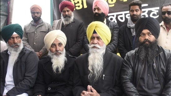 Lok Bhalai Insaf Welfare Society president Baldev Singh Sirsa (second from right) along with other Sikh activists, who have received summons from the National Investigation Agency (NIA), interacting with the media in Amritsar on Saturday. (Sameer Sehgal/HT) Lok Bhalai Insaf Welfare Society president Baldev Singh Sirsa (second from right) along with other Sikh activists, who have received summons from the National Investigation Agency (NIA), interacting with the media in Amritsar on Saturday. (Sameer Sehgal/HT)