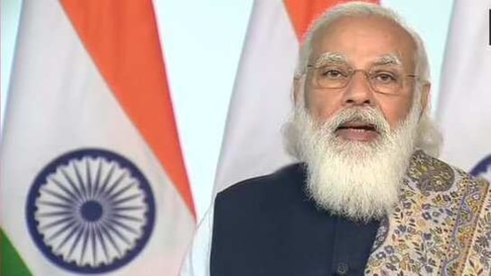 Around 100 beneficiaries will be vaccinated at each session site on the inaugural day, the union health ministry has said.(ANI/Twitter) Around 100 beneficiaries will be vaccinated at each session site on the inaugural day, the union health ministry has said.(ANI/Twitter)