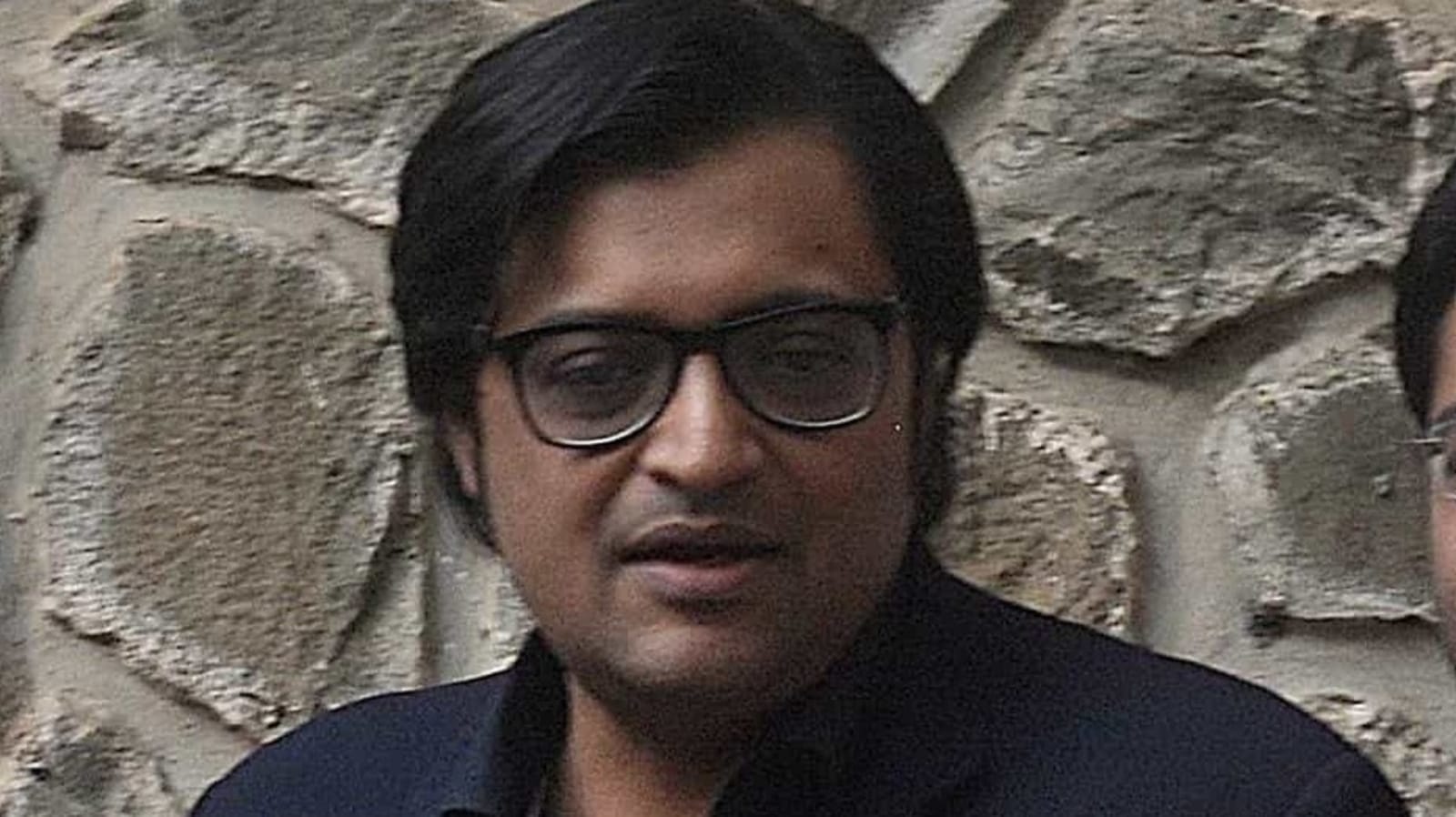 Opposition seeks probe into Arnab Goswami's chats with former BARC chief