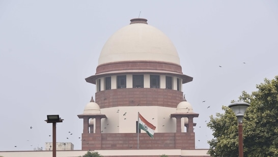 The Supreme Court on January 11 stayed the implementation of the three laws(Sonu Mehta/ Hindustan Times) The Supreme Court on January 11 stayed the implementation of the three laws(Sonu Mehta/ Hindustan Times)