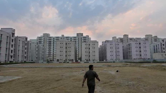 While the DDA is asking people to give a broad vision for the city, citizens want an issue-based discussion on various aspects of MPD-2041.(HT Photo) While the DDA is asking people to give a broad vision for the city, citizens want an issue-based discussion on various aspects of MPD-2041.(HT Photo)