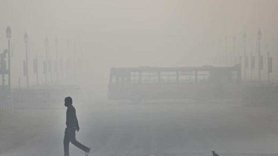 A morning walker near India Gate, New Delhi. AQI was in the severe category on Friday in NW India including Delhi, Faridabad, Ghaziabad, Greater Noida, and Noida. (HT file)(HT_PRINT) A morning walker near India Gate, New Delhi. AQI was in the severe category on Friday in NW India including Delhi, Faridabad, Ghaziabad, Greater Noida, and Noida. (HT file)(HT_PRINT)