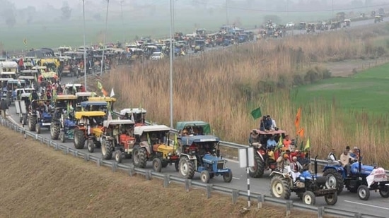 A long row of tractors on Western Peripheral Expressway headed towards Singhu Border on January 7. The march came a day before the government and the farmers’ unions were slated to hold their next round of talks. (Vipin Kumar / HT Photo) A long row of tractors on Western Peripheral Expressway headed towards Singhu Border on January 7. The march came a day before the government and the farmers’ unions were slated to hold their next round of talks. (Vipin Kumar / HT Photo)