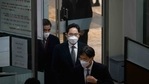 Samsung heir Lee Jae-yong arrives at court in Seoul on Janaury 18, 2021. - The de facto chief of South Korea's Samsung business empire was convicted over a huge corruption scandal and jailed for two and a half years, in a ruling that deprives the tech giant of its top decision-maker. (Photo by Ed JONES / AFP)(AFP) Samsung heir Lee Jae-yong arrives at court in Seoul on Janaury 18, 2021. - The de facto chief of South Korea's Samsung business empire was convicted over a huge corruption scandal and jailed for two and a half years, in a ruling that deprives the tech giant of its top decision-maker. (Photo by Ed JONES / AFP)(AFP)