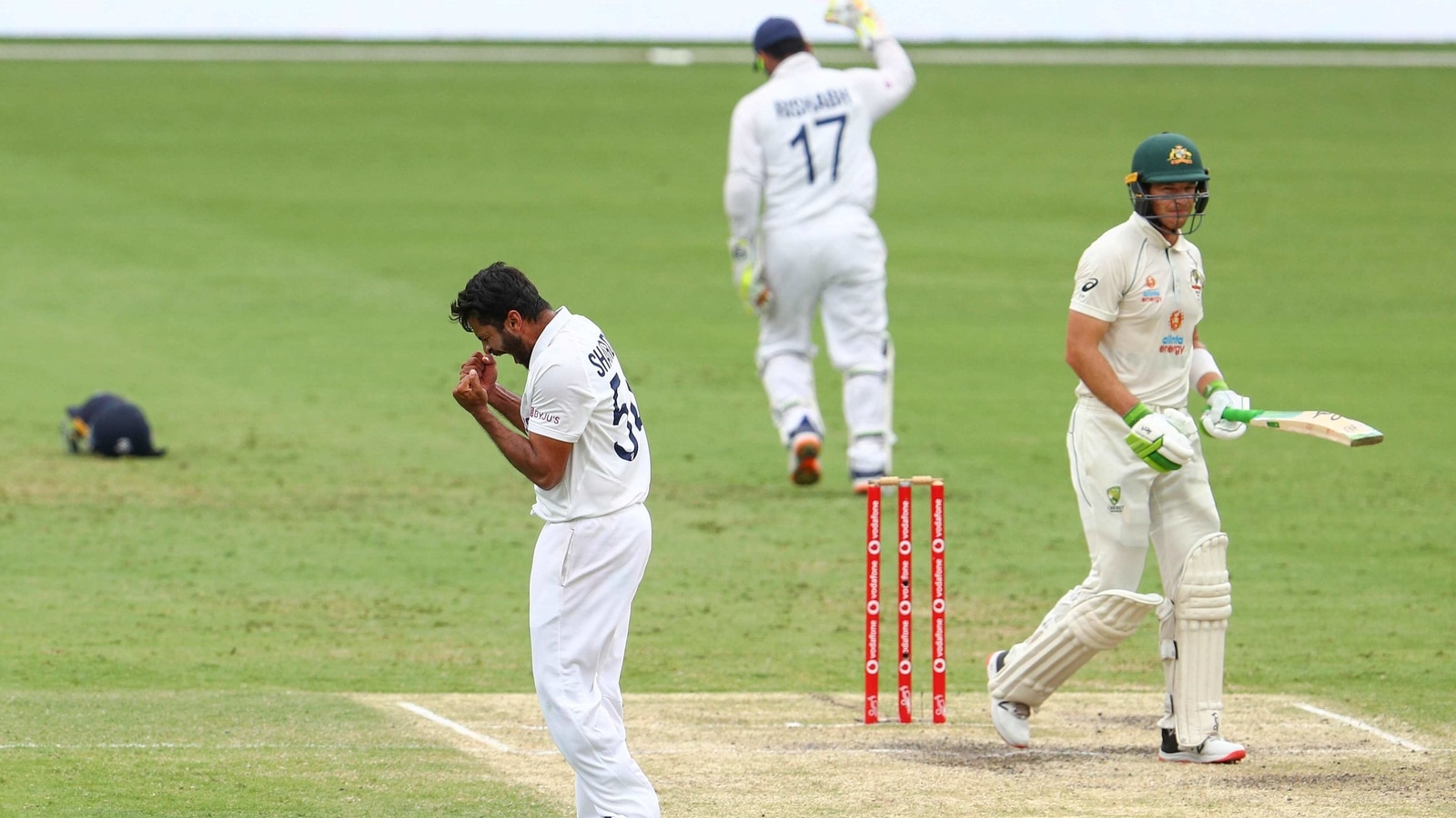 Your Performance Has Kept The Test Series Alive Tendulkar Hails Shardul Thakur S All Round Show In Brisbane Test Hindustan Times