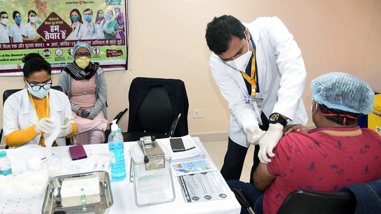 Glitches in Co-WIN portal leads to drop in Covid vaccination percentage in  Bihar | Hindustan Times