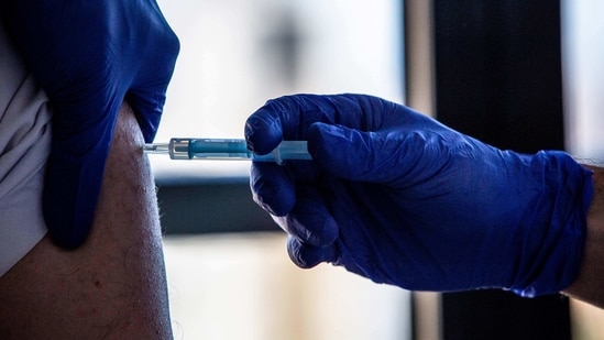 Norway’s recommendation doesn’t mean that younger, healthier people should avoid being vaccinated.(Bloomberg | Representational image)