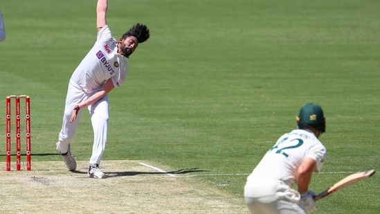 Brisbane:India's Mohammed Siraj bowls to Australia's Cameron Green during play on day two of the fourth cricket test between India and Australia at the Gabba, Brisbane, Australia, Saturday, Jan. 16, 2021. AP/PTI Photo(AP01_16_2021_000002B)(AP)
