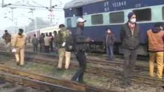Incident was reported at around 7:40am as the train departed from platform number 9.(ANI) Incident was reported at around 7:40am as the train departed from platform number 9.(ANI)