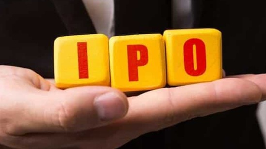 IRFC IPO comprises up to 178.20 crore shares, comprising a fresh issue of up to 118.80 crore and offer-for-sale of up to 59.40 crore shares by the government.(iStock)