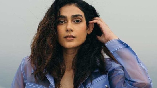 Actor Aakanksha Singh, who will be seen in Ajay Devgn’s May Day, says that being healthy is all about being mentally as well as physically fit. Actor Aakanksha Singh, who will be seen in Ajay Devgn’s May Day, says that being healthy is all about being mentally as well as physically fit.