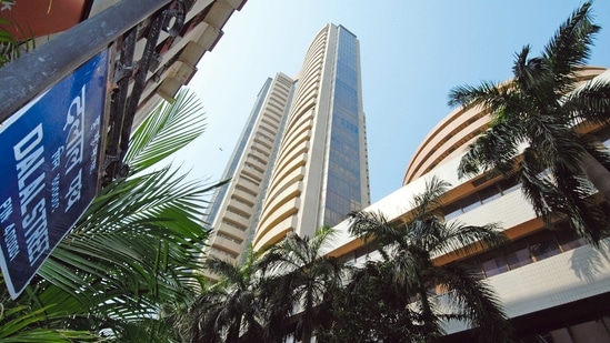 HDFC and Reliance Industries were the most significant contributors to the benchmark index gain.(HT Photos) HDFC and Reliance Industries were the most significant contributors to the benchmark index gain.(HT Photos)