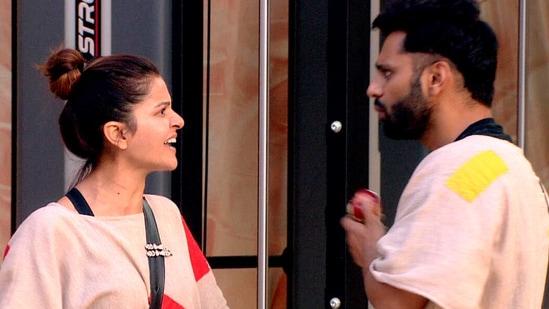 Rahul Vaidya and Rubina Dilaik in an ugly fight.(Colors) Rahul Vaidya and Rubina Dilaik in an ugly fight.(Colors)