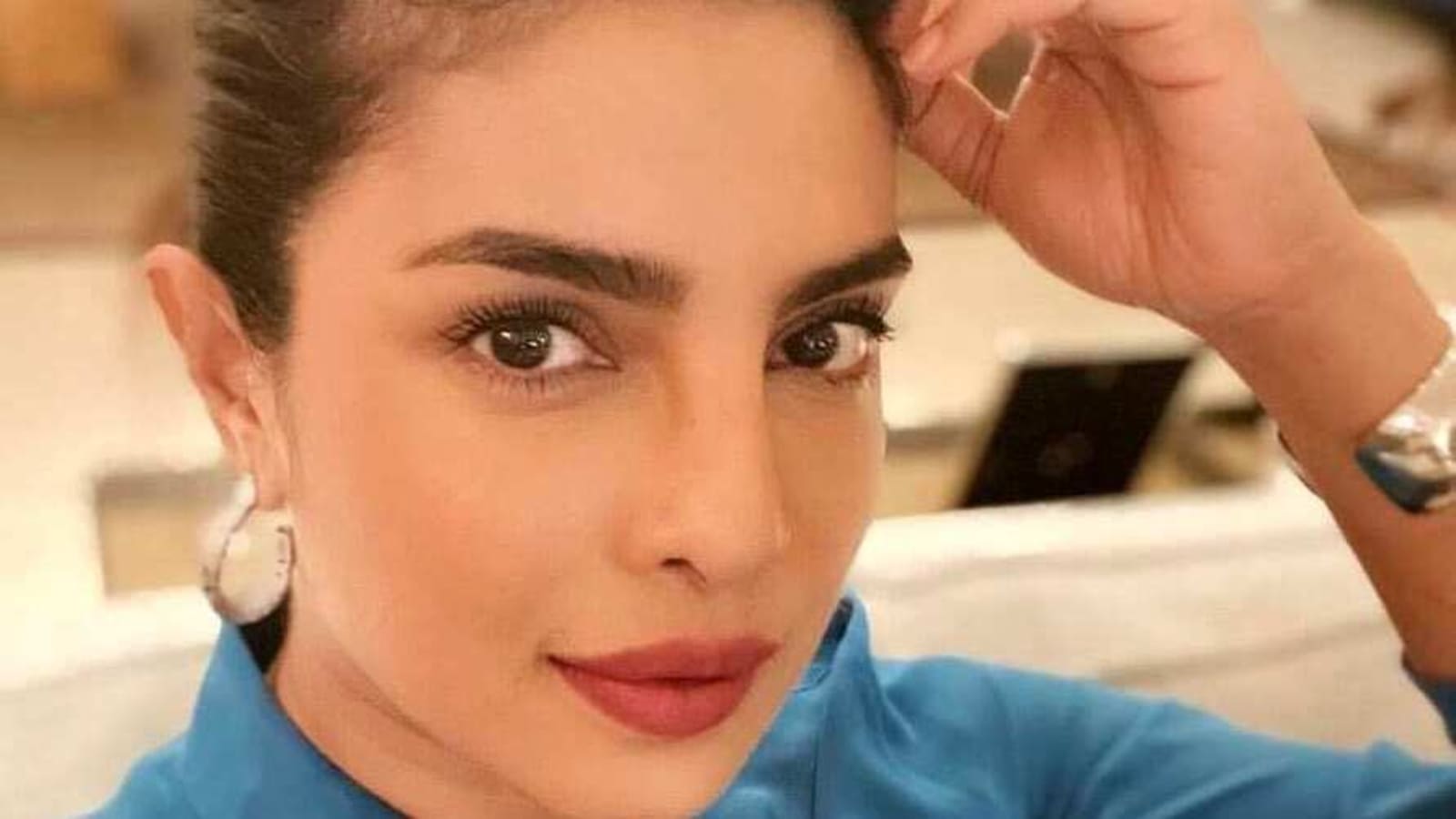 Priyanka Chopra Jonas dubs herself 'updo expert', shares glamorous selfie