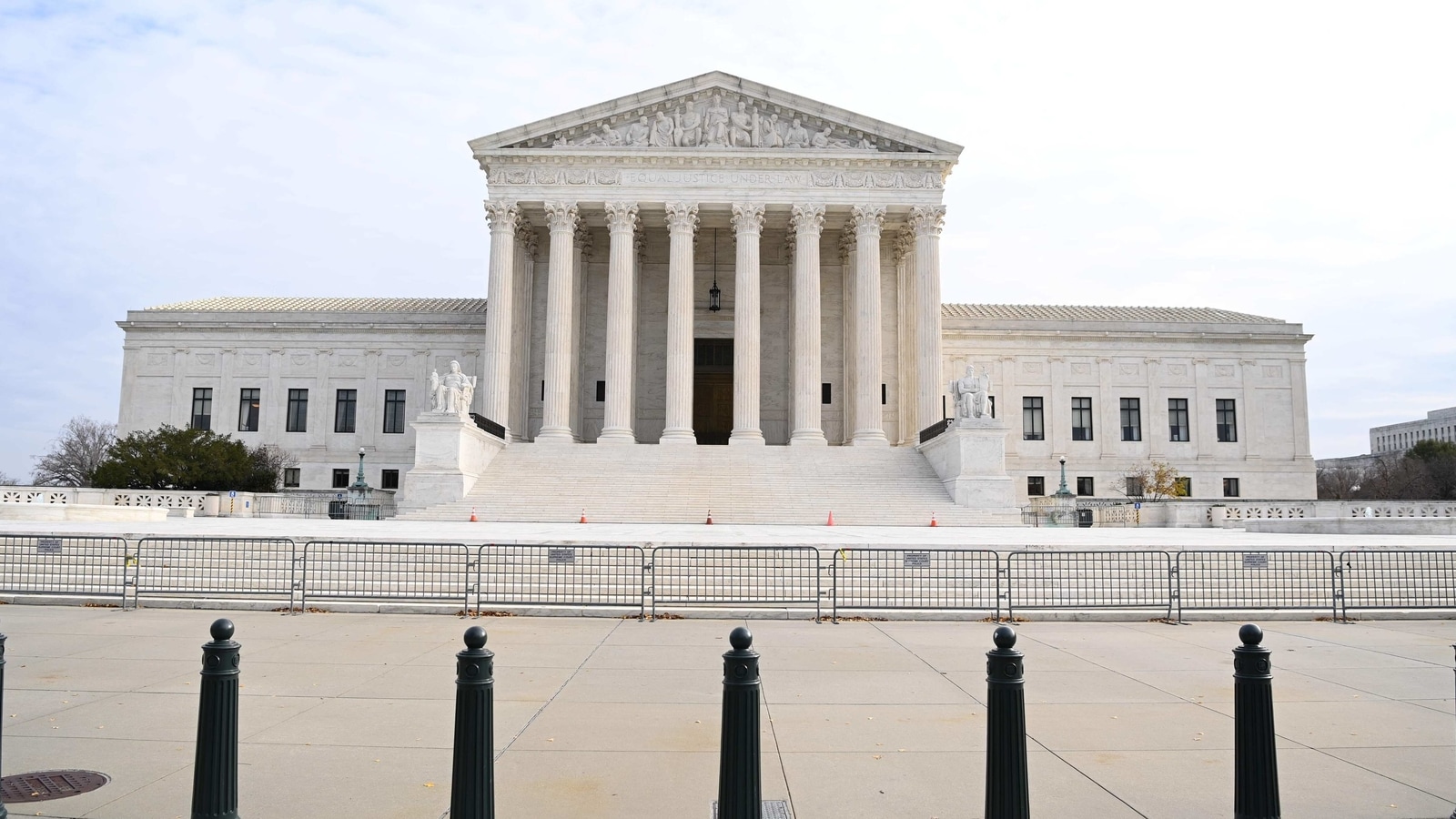 Bomb threat at us supreme court ahead of biden inaugural